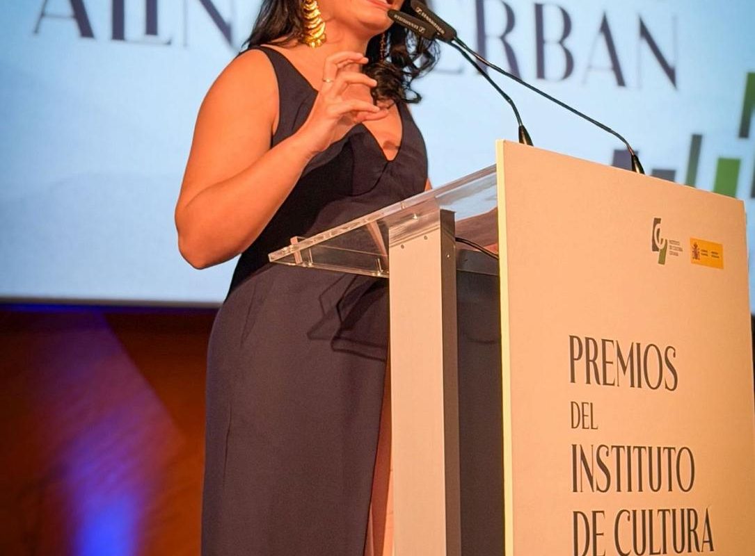 Alina Șerban, actrița română, premiată la Madrid pentru cultura romă