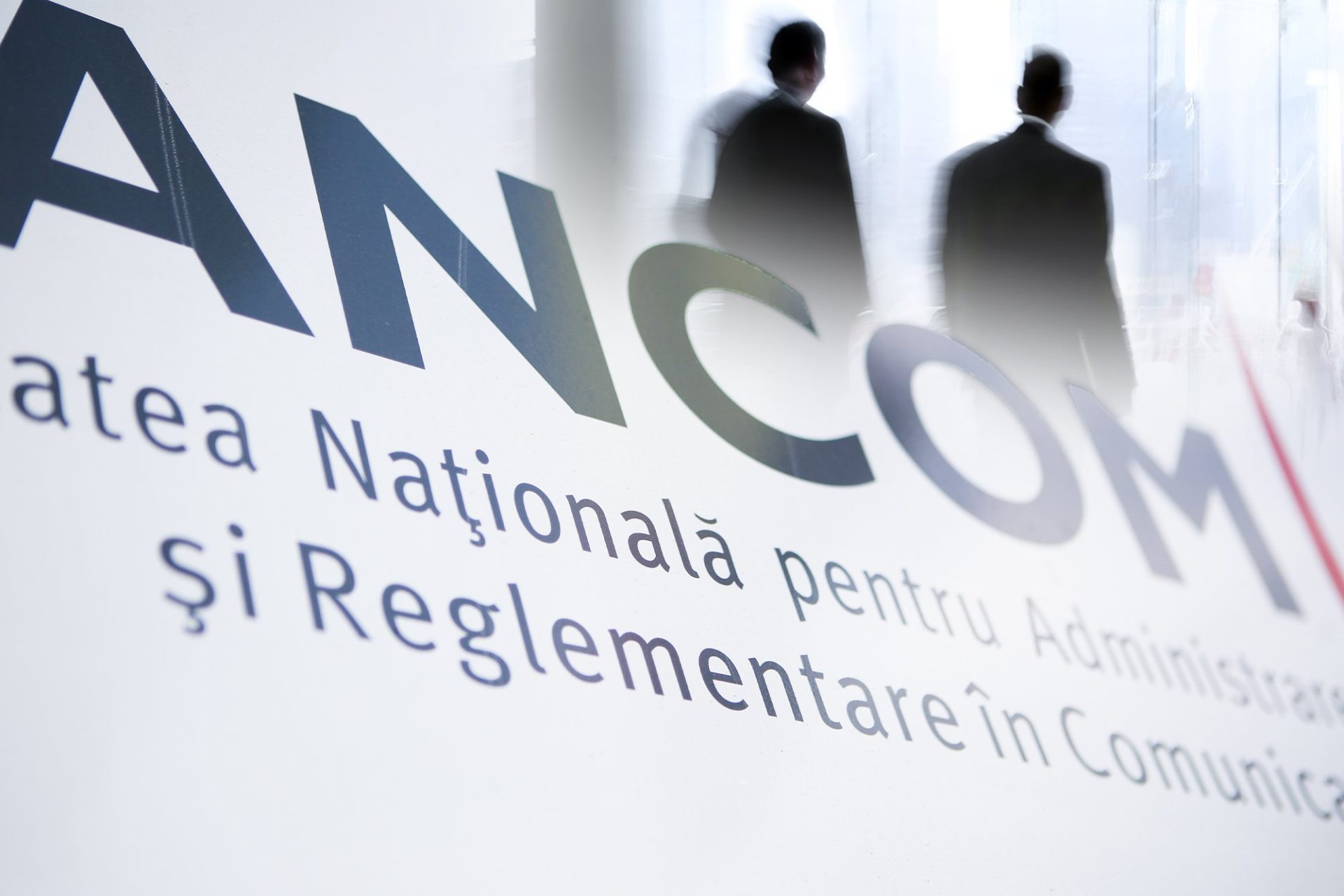 Fost politician, salariu de 8.700 euro net la ancom