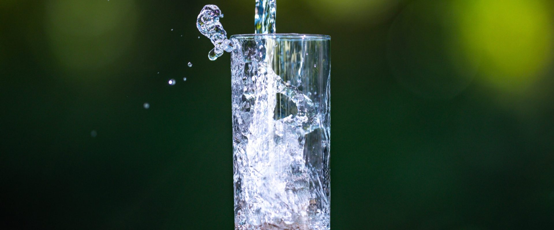 Apa, inamicul ascuns: Cum crește riscul de hipertensiune