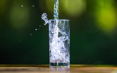 Apa, inamicul ascuns: Cum crește riscul de hipertensiune