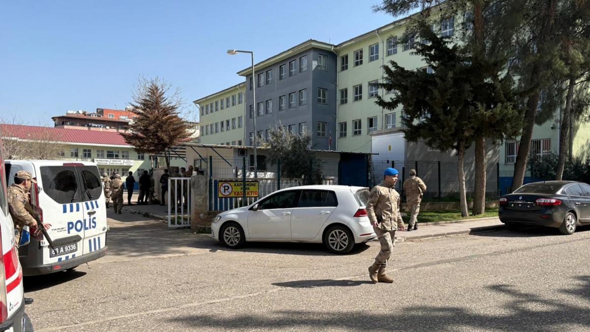 Fost elev TRAGE într-un liceu din Turcia: 16 răniți, atacatorul s-a sinucis