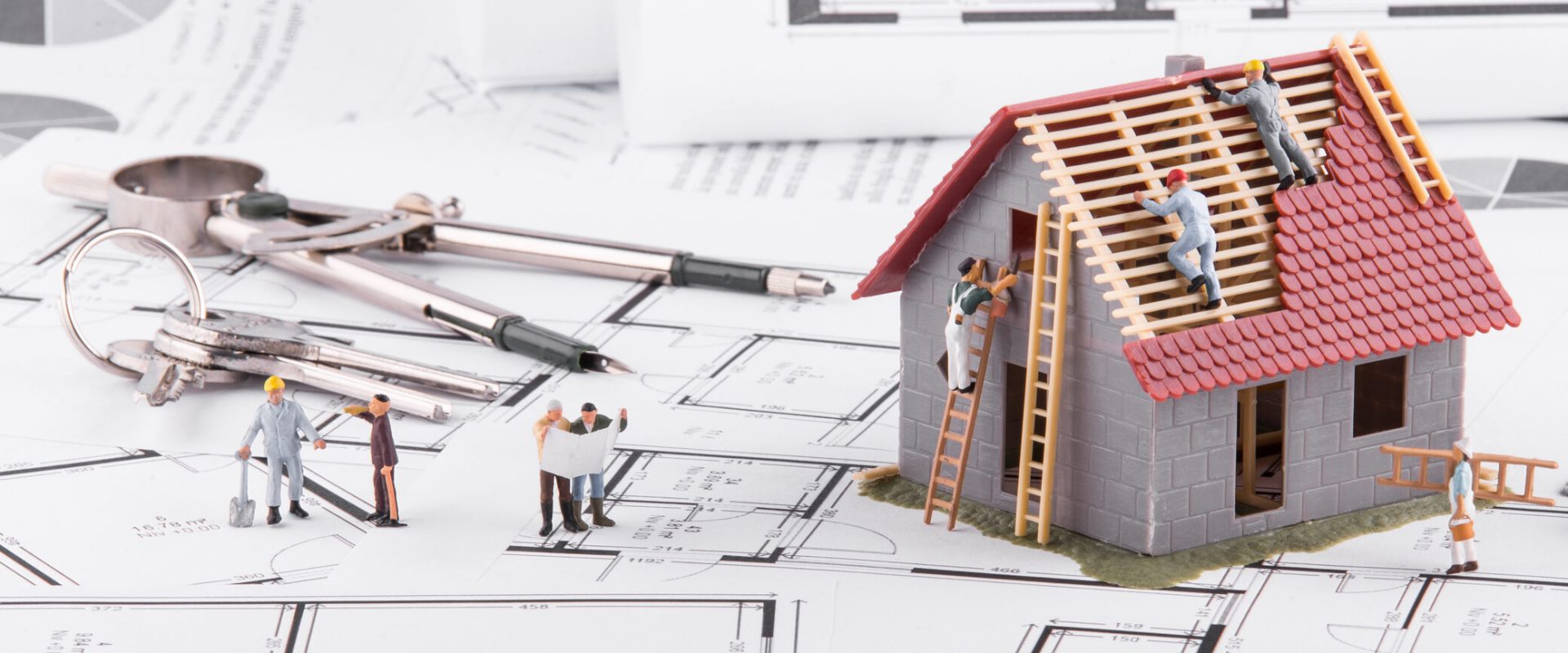 Lege PENTRU CASĂ și vecini: Ce reguli te scapă de procese în România