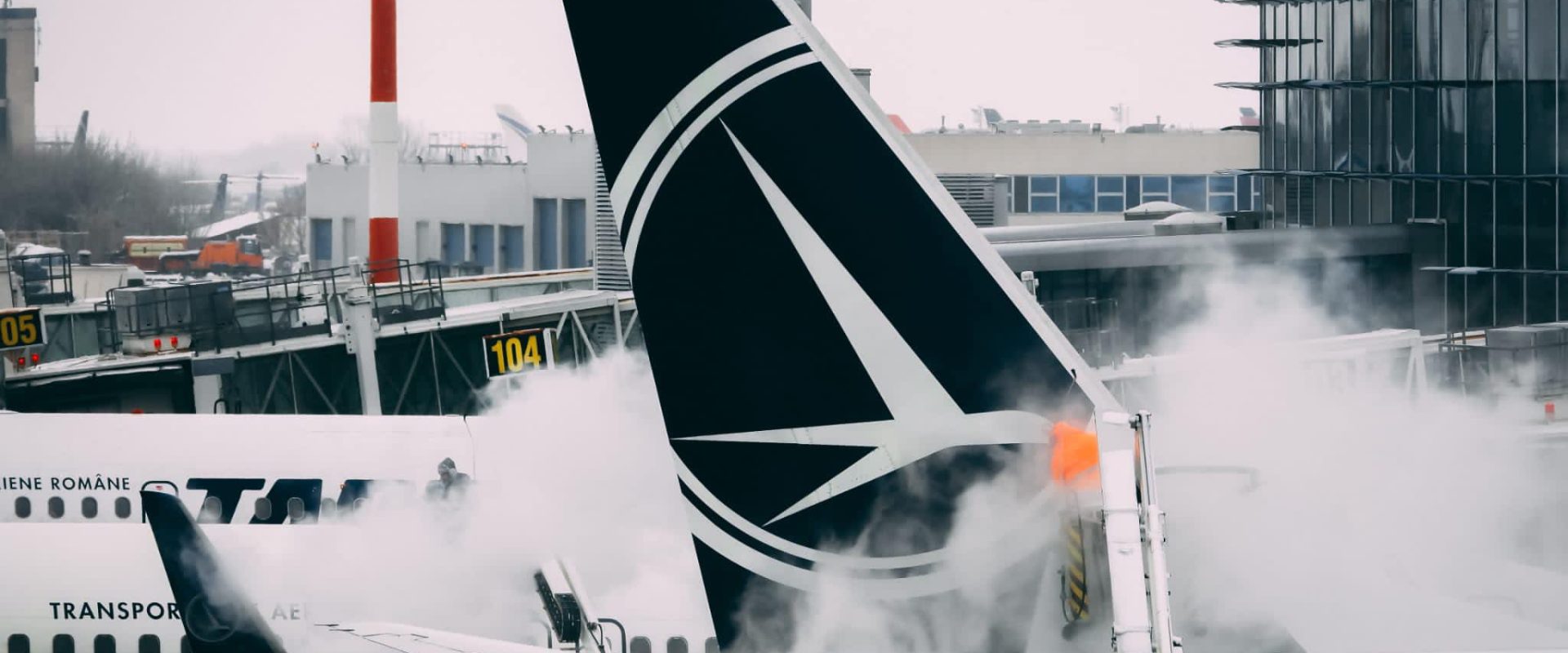 UE pregătește măsuri pentru combustibilul avioanelor: Criza de-abia începe