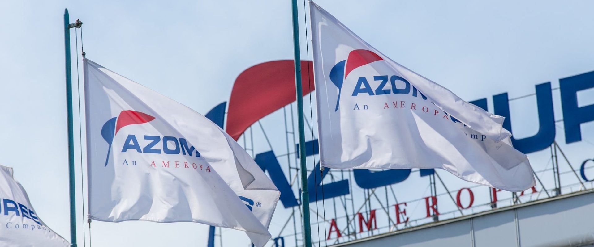 Protest AZOMUREȘ la Ministerul Energiei: Închidere, pericol major