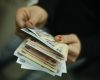 În trimestrul iv 2025: Românii au câștigat 9454 lei, dar au cheltuit 8075 lei