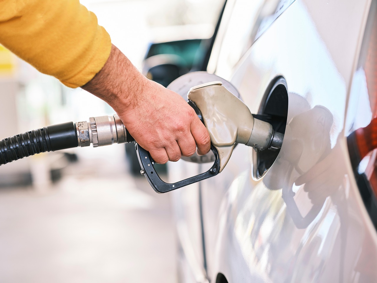 Benzina și motorina: Unde găsești AZI cele mai mici prețuri în România