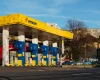 Prețul carburanților: Motorina și benzina se ieftinesc vineri în România. Cât plătești de Paște?