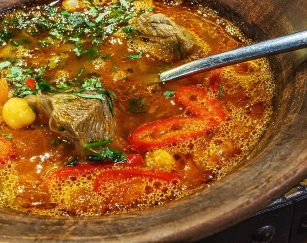 Cine NU are voie la mielul de Paște: Avertismentul medicilor din România