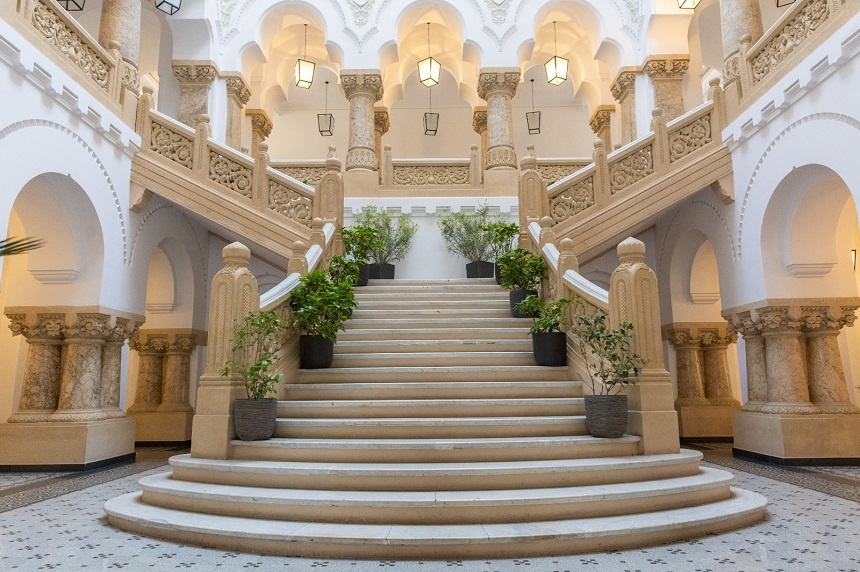 Primăria București Deschide Ușile: Tururi Gratuite în Weekend pentru Cetățeni