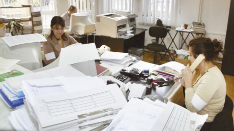 Legea salarizării: Pîslaru vrea adoptarea în 2024, dar implementarea durează ani