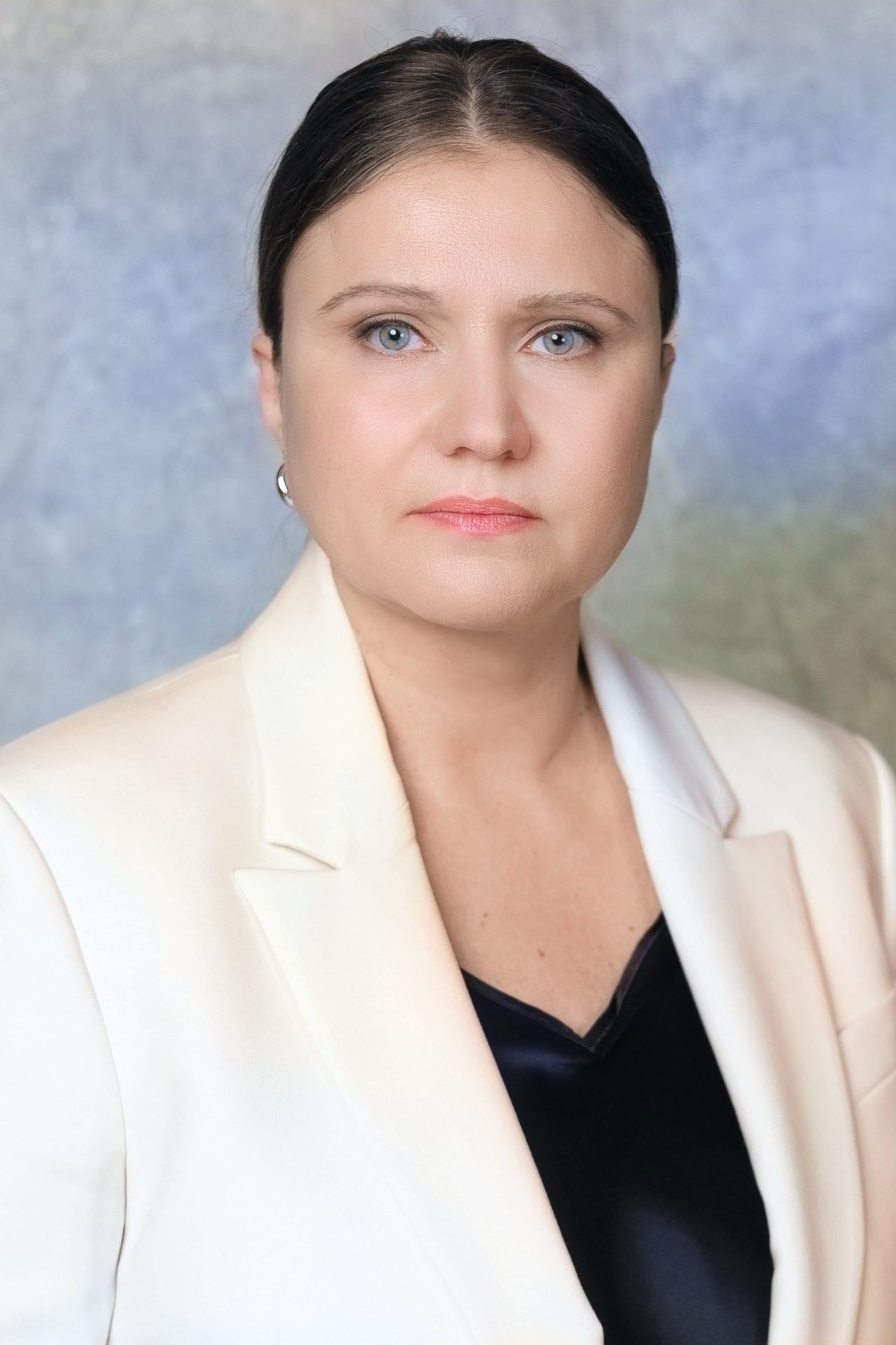 Camelia Ene preia frâiele Sika România & Adeplast după o carieră de succes la MOL România București – După șapte ani petrecuți la conducerea MOL România, CAMELIA ENE își începe o nouă etapă profesională, preluând funcția de general manager al Sika România & Adeplast