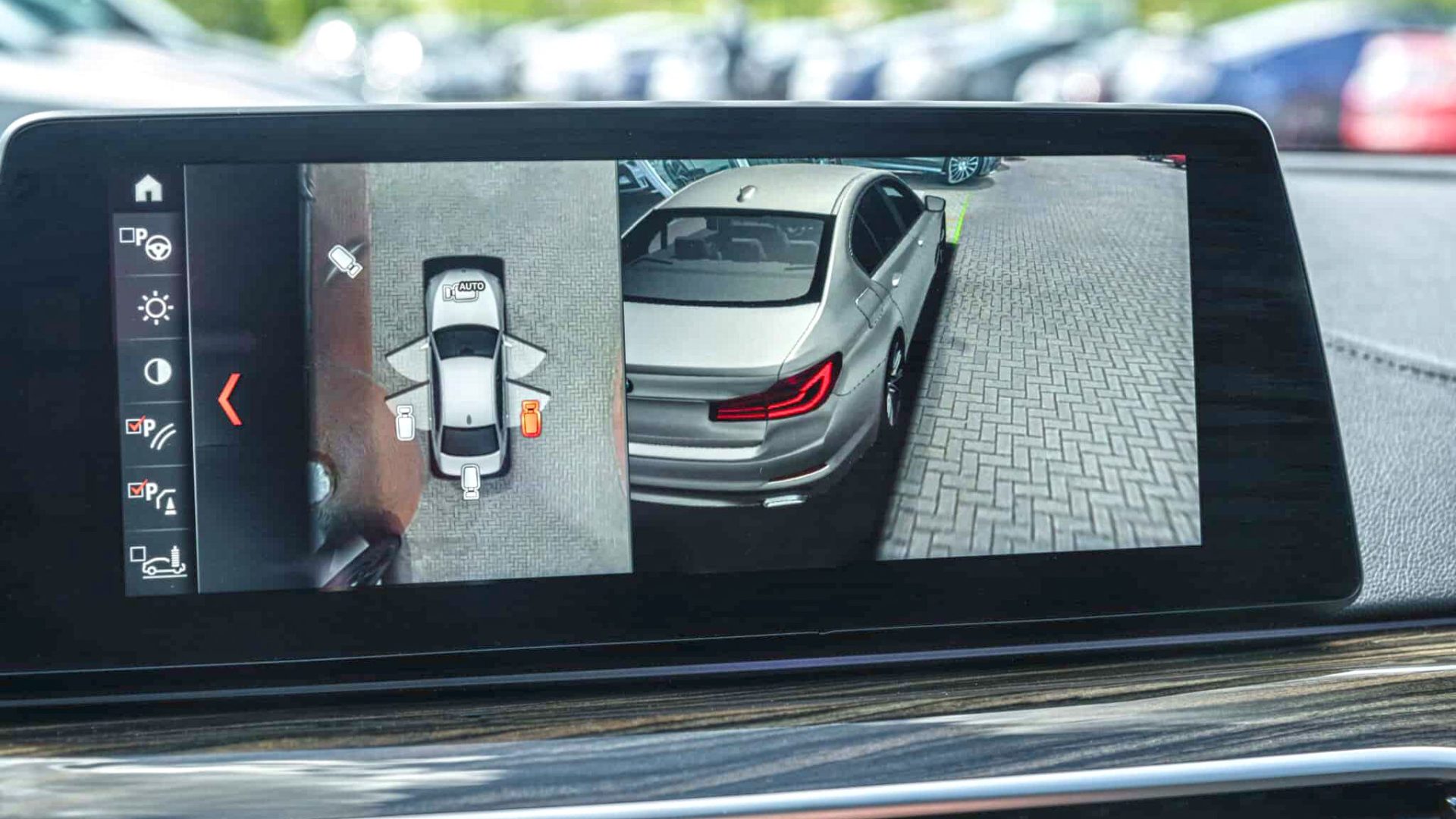 Imaginea camerelor auto 360 de grade încețoșată nu indică întotdeauna o defecțiune