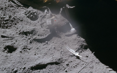 O pană de șoim pe Lună? NASA dezvăluie misterul unei fotografii