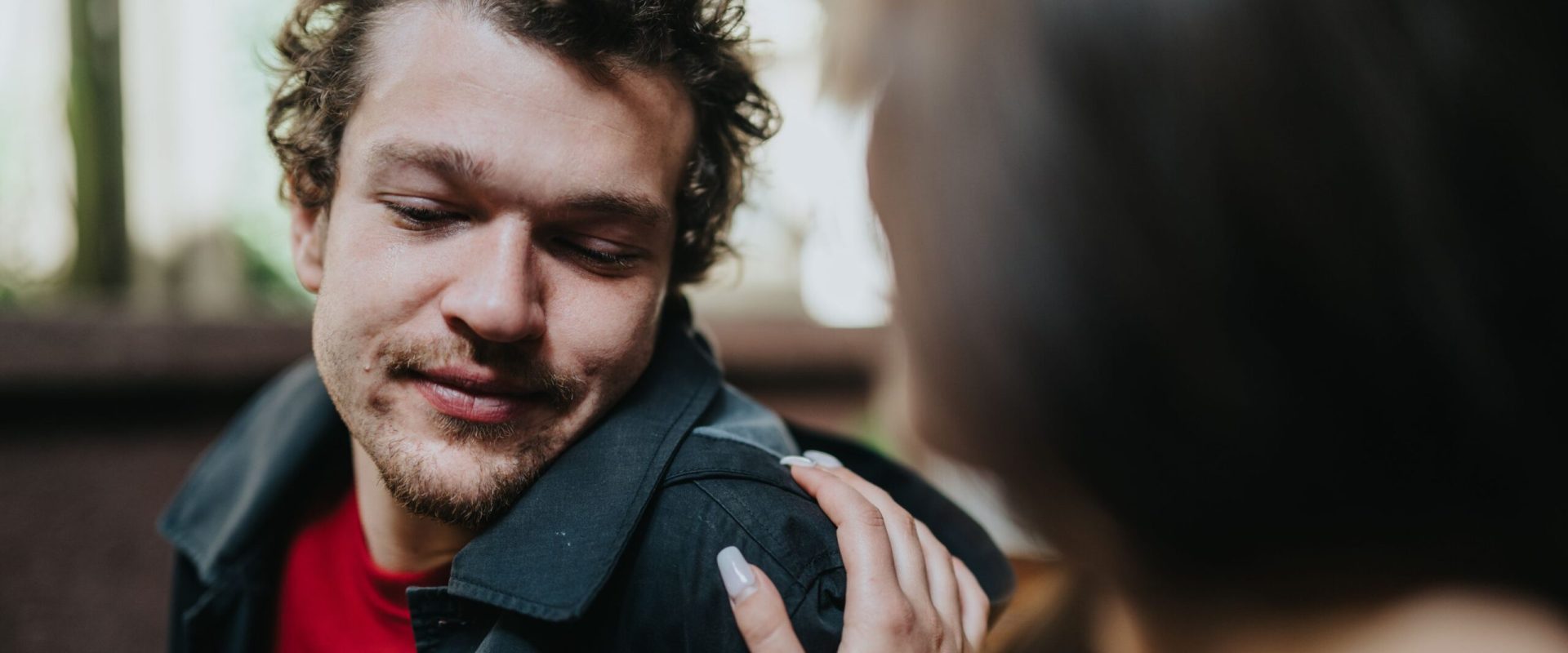 Psihologii dezvăluie: Secretul puterii oamenilor carismatici