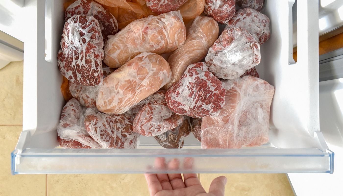 Cât rezistă mielul la congelator? E mai „mofturos” ca vită și pui