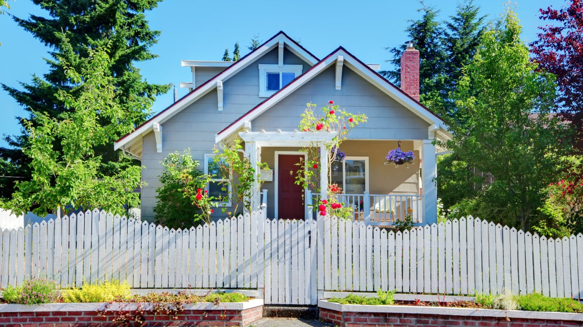 Locuințe în pericol: Românii cu case, obligați să demoleze. Explicații din Codul Civil