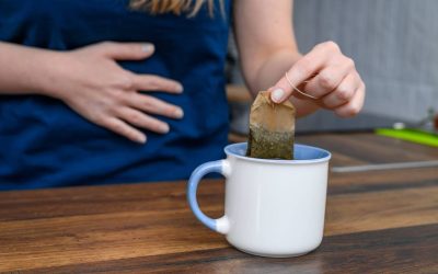 Ceaiuri naturale: Scapă de balonare și arsuri după masa de Paște