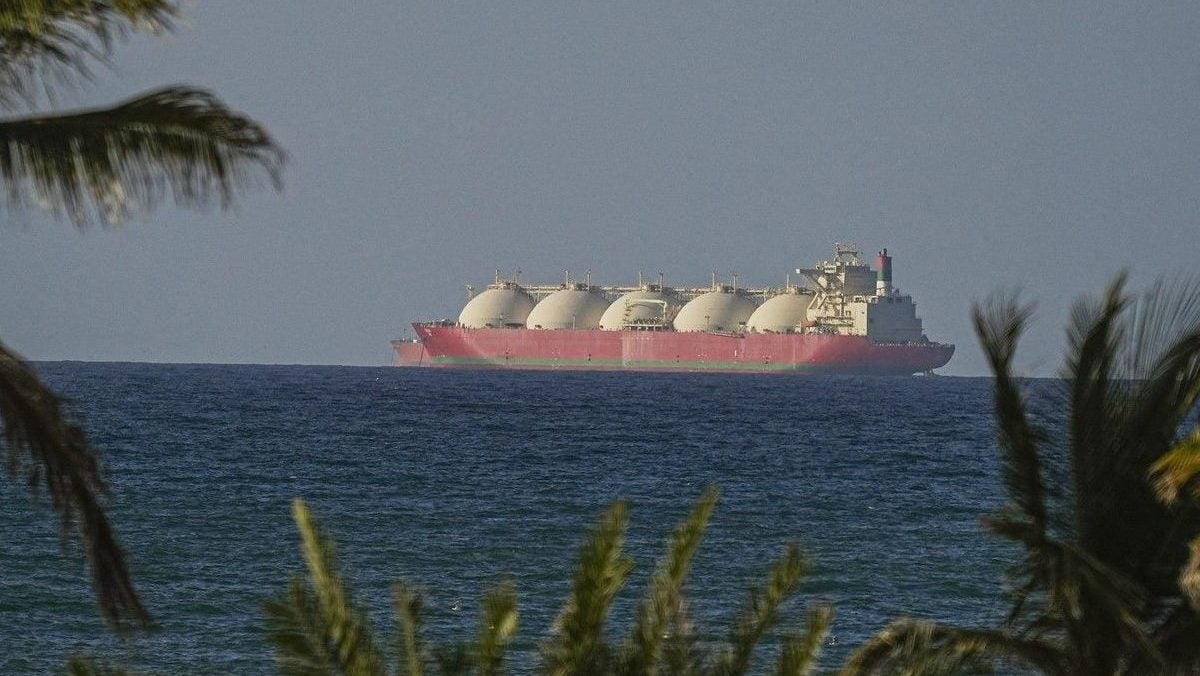 Iranul, închide Ormuz, dar deschide cerul: Noi tensiuni în Golf