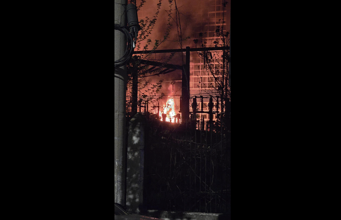 Incendiul de la CET Vest: 2.300 de clădiri din București, fără apă caldă