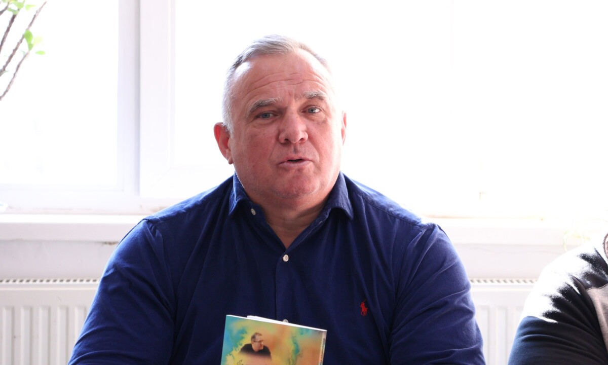 Clămparu, „Cap de porc”, de la rețeaua de prostituție la poezie, la Aiud