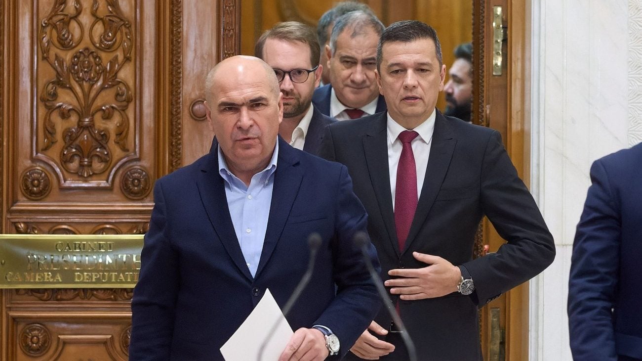 PSD dă foc Cabinetului: Bolojan, pe lista demiterilor. Criză într-o România sătulă de austeritate