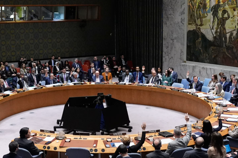 Franța, Rusia și China blochează o rezoluție ONU privind Strâmtoarea Ormuz; votul amânat NEW YORK – Consiliul de Securitate al Organizației Națiunilor Unite a amânat din nou votul privind o rezoluție referitoare la Strâmtoarea Ormuz, au declarat surse diplomatice pentru Reuters