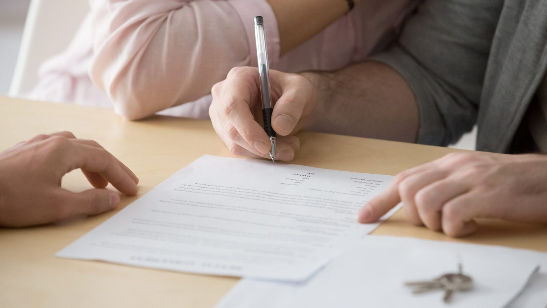 Acte obligatorii pentru vânzarea unei case în 2026: Ghidul complet!