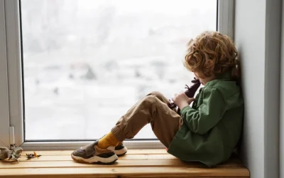 Groază: Un copil de 9 ani, închis într-o dubiță de propriul părinte peste un an