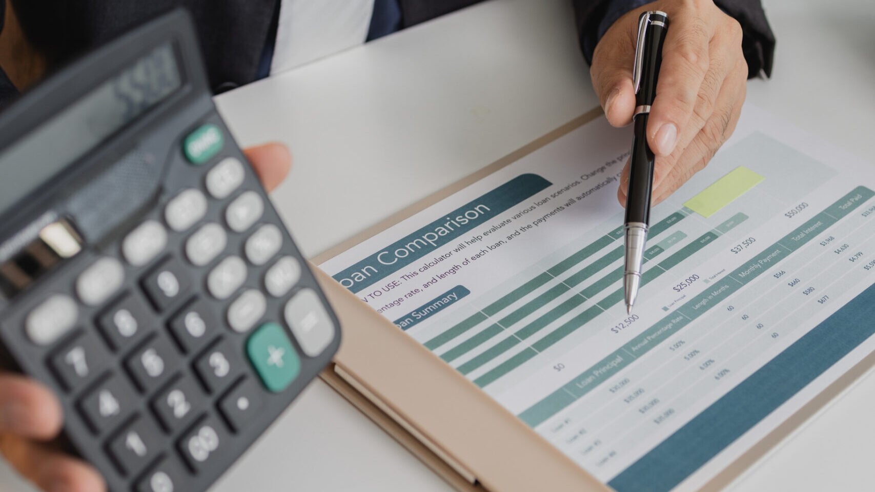 Românii, pe cale să-și ia banii înapoi de la bănci. Decizie-șoc în România