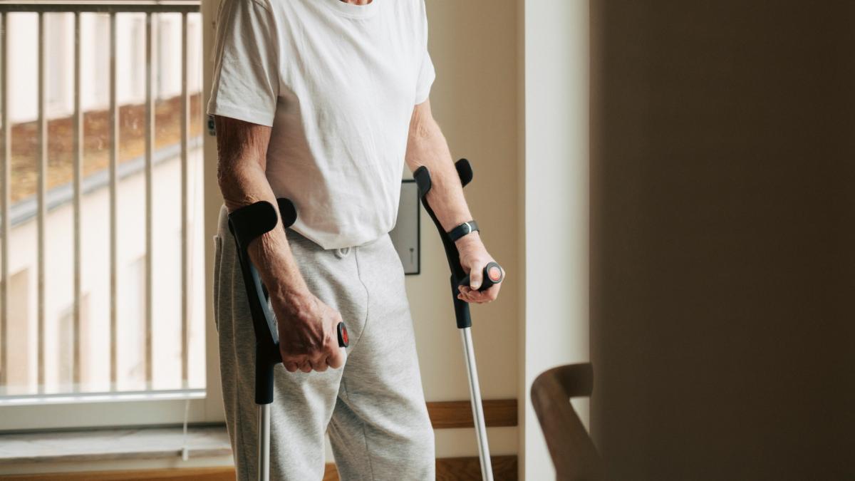 Crimă șoc în București: Un german de 86 de ani, suspectat de uciderea iubitei de 30 de ani