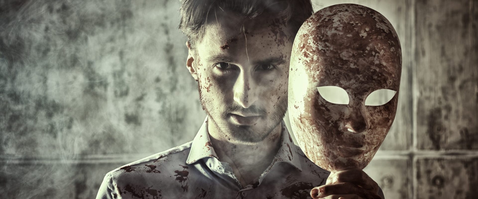 Cum recunoști un psihopat? Mituri și adevărul științei despre mintea întunecată