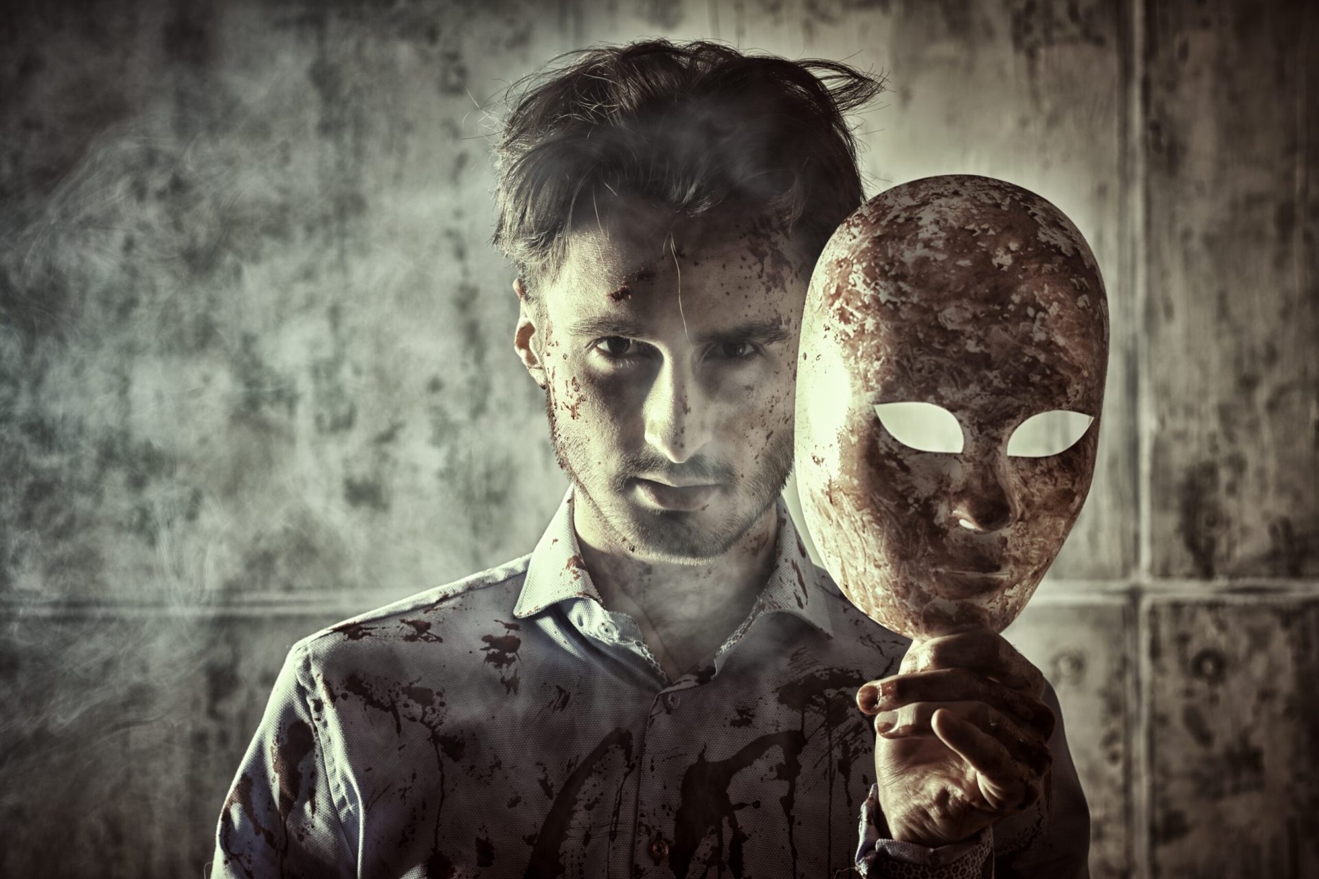 Cum recunoști un psihopat? Mituri și adevărul științei despre mintea întunecată