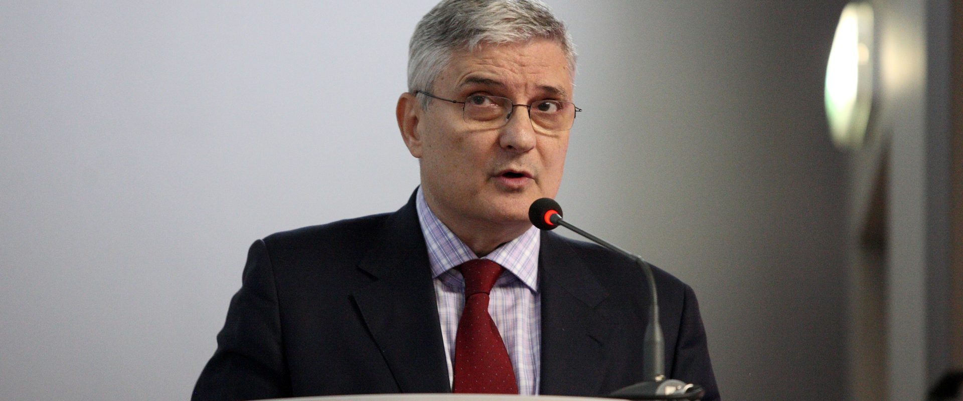 Criza costului vieții: Daniel Dăianu avertizează România. Vin vremuri grele