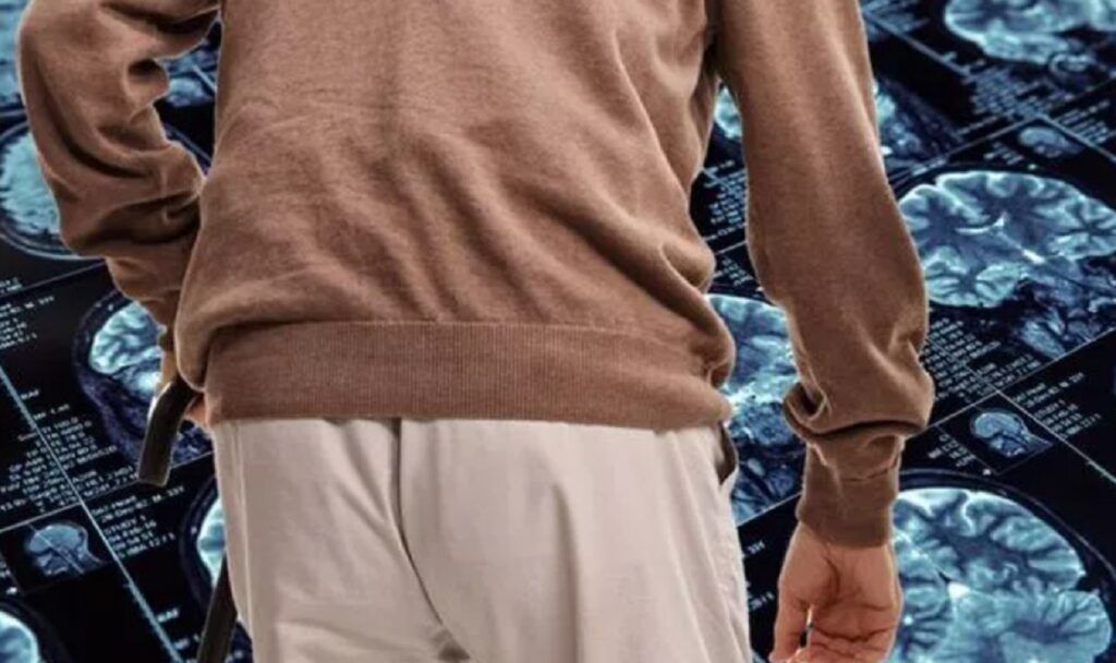 Atenție la simptome! Trei semne în mers care pot ascunde demența