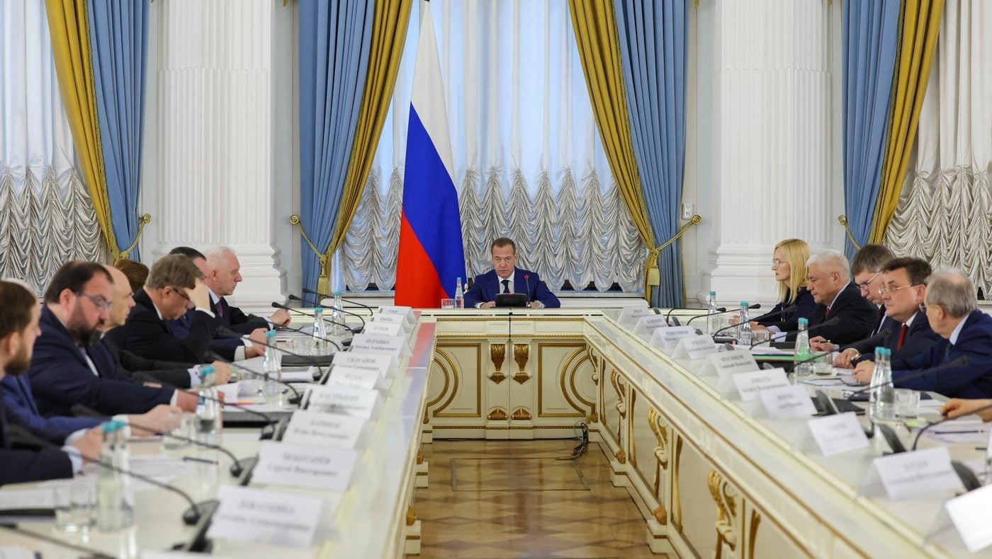 Ambasadorul Rusiei, convocat la Praga după amenințările la adresa Europei