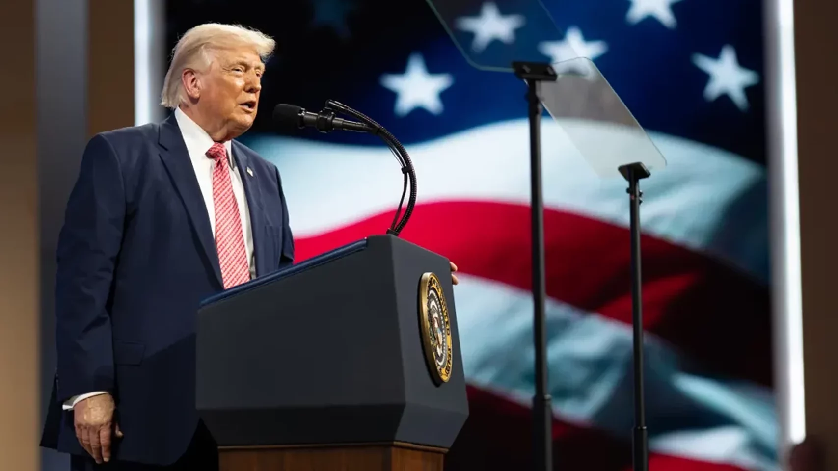 Aeronave militare americane au fost implicate într-o operațiune complexă de salvare, reușind să recupereze doi membri ai echipajului unui avion F-15 doborât vineri