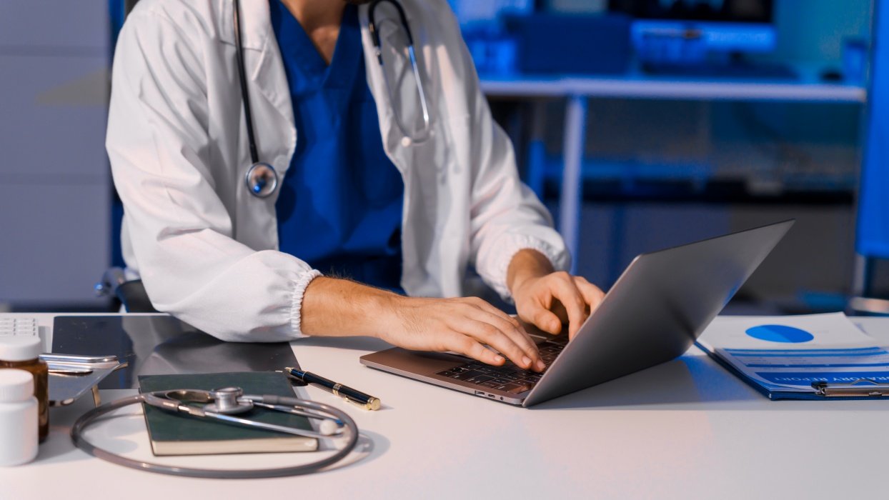 România, pas important: Dosarul electronic de sănătate, din vara lui 2026, la pacienți