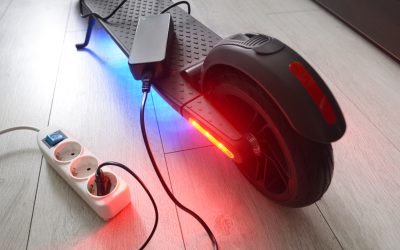 Apartament, DIN NOU în flăcări: Pericol MORTAL ascuns în priză. Sfaturile inginerului