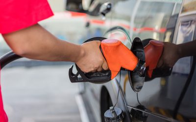 Benzina și motorina, reducere semnificativă: Ce se întâmplă la pompe în România