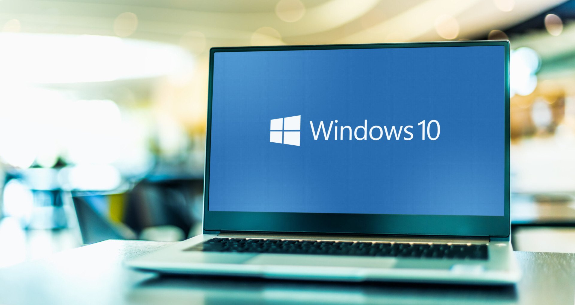 Franța, șoc tehnologic: Renunță la Windows pentru Linux, ca să scape de SUA