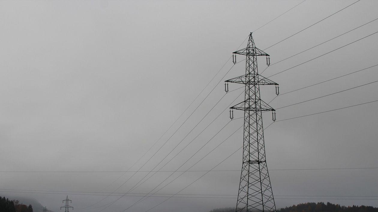 Rusia lovește: Cernihiv, în beznă. Infrastructura energetică, distrusă, mii de oameni afectați