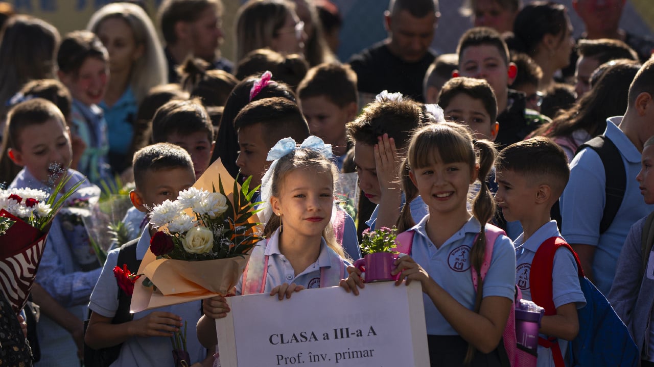 Ministrul Educației, mesaj DUR pentru părinți: Copiii sunt AI VOȘTRI