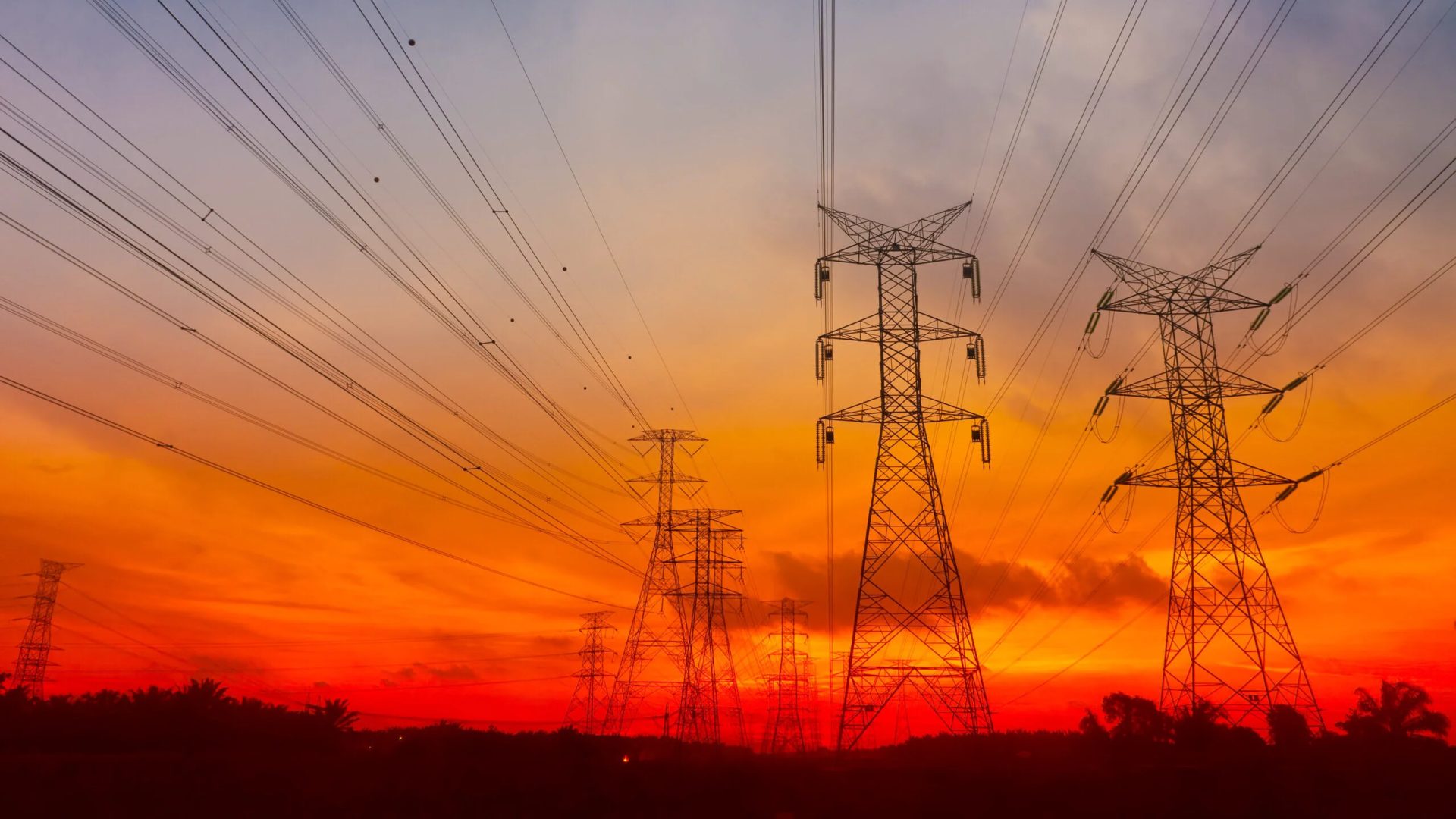 Scăderi DRAMATICE în România: Producția de energie, în picaj, consumul populației, la MINUS