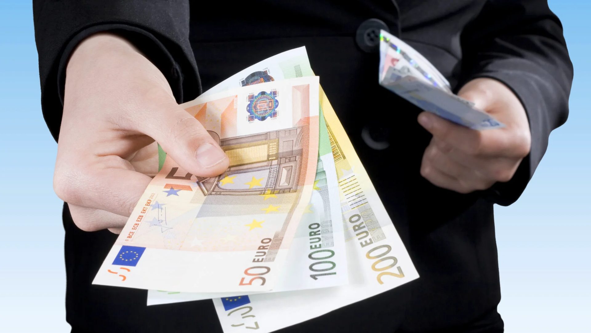 În Capitala Germaniei, BERLIN, dar și în alte orașe mari precum MUNCHEN sau KOLN, se pregătește o schimbare majoră