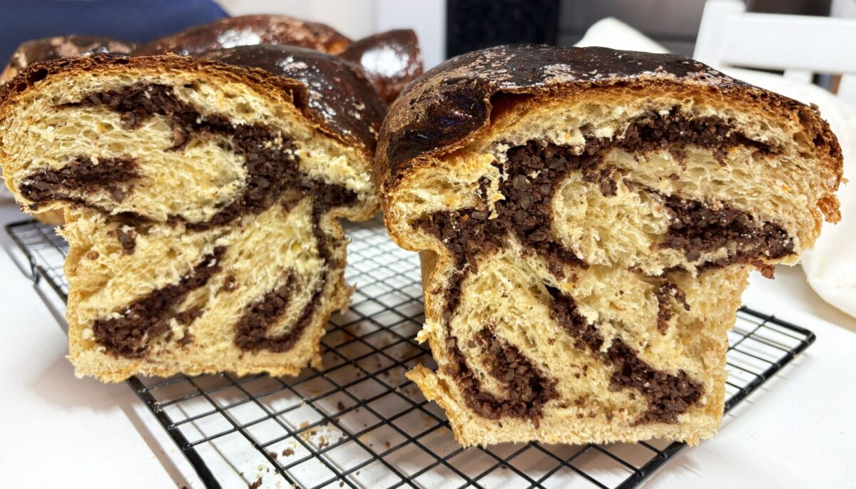 Secretele cozonacului perfect: Pufoșenie și fâșii, fără cusur!