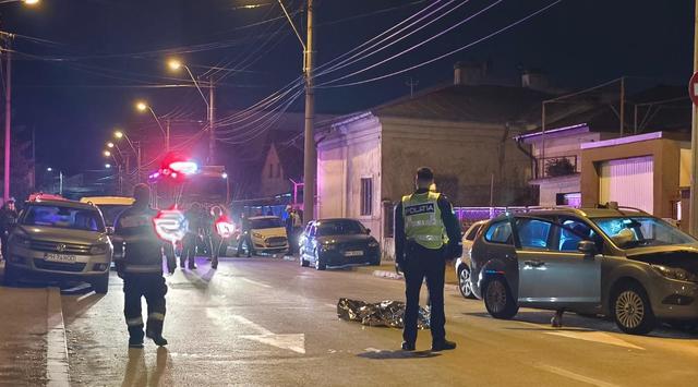 Accident teribil la Ploiești: O femeie a murit după ce mașina a lovit alte două