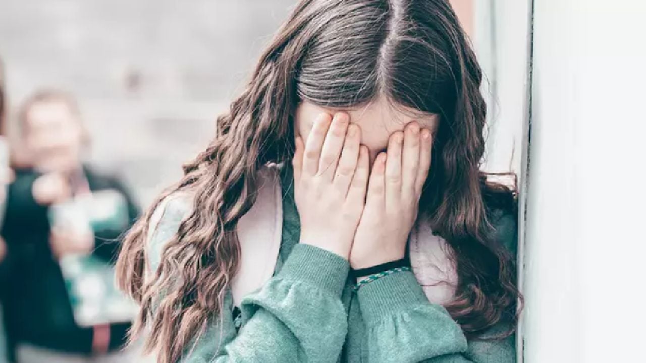 Doi români, Arestați Preventiv în Manchester pentru Abuzul unei Minore