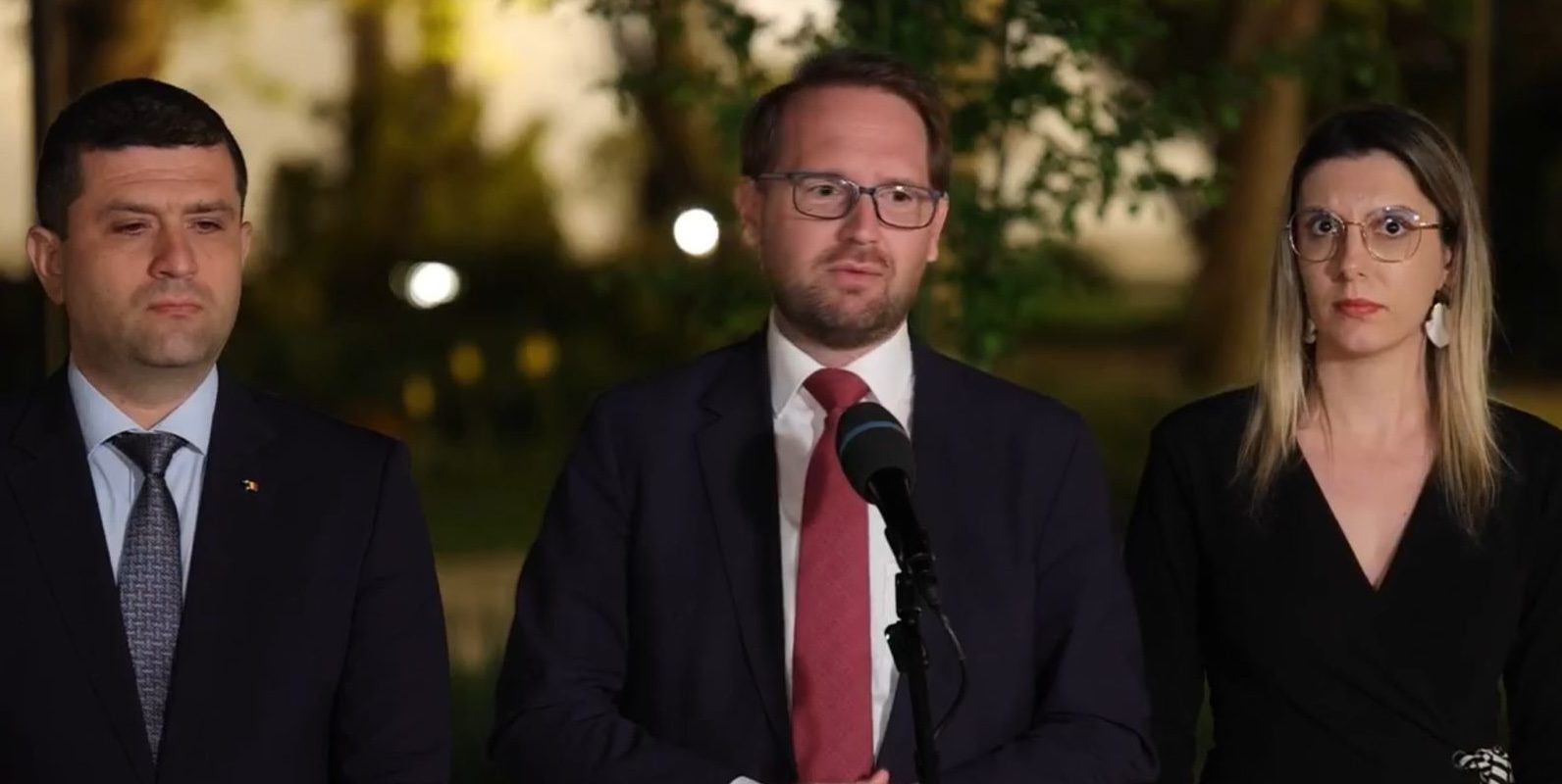 Parlamentari AUR, pe cale să schimbe tabăra? Negocieri, dar fără AUR!