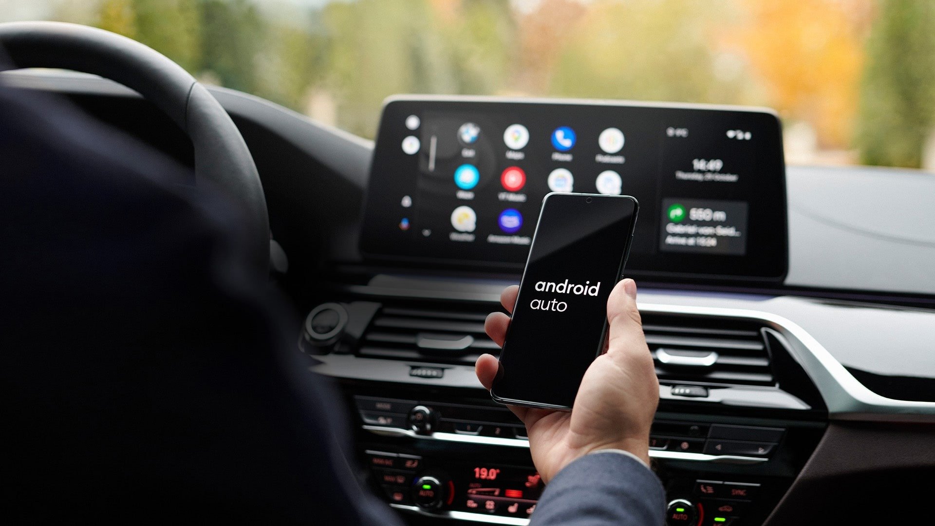 # Android Auto: Cum să-ți personalizezi experiența în mașină Android Auto, sistemul de conectivitate pentru mașini dezvoltat de Google, oferă o serie de opțiuni de personalizare care pot îmbunătăți experiența utilizatorului
