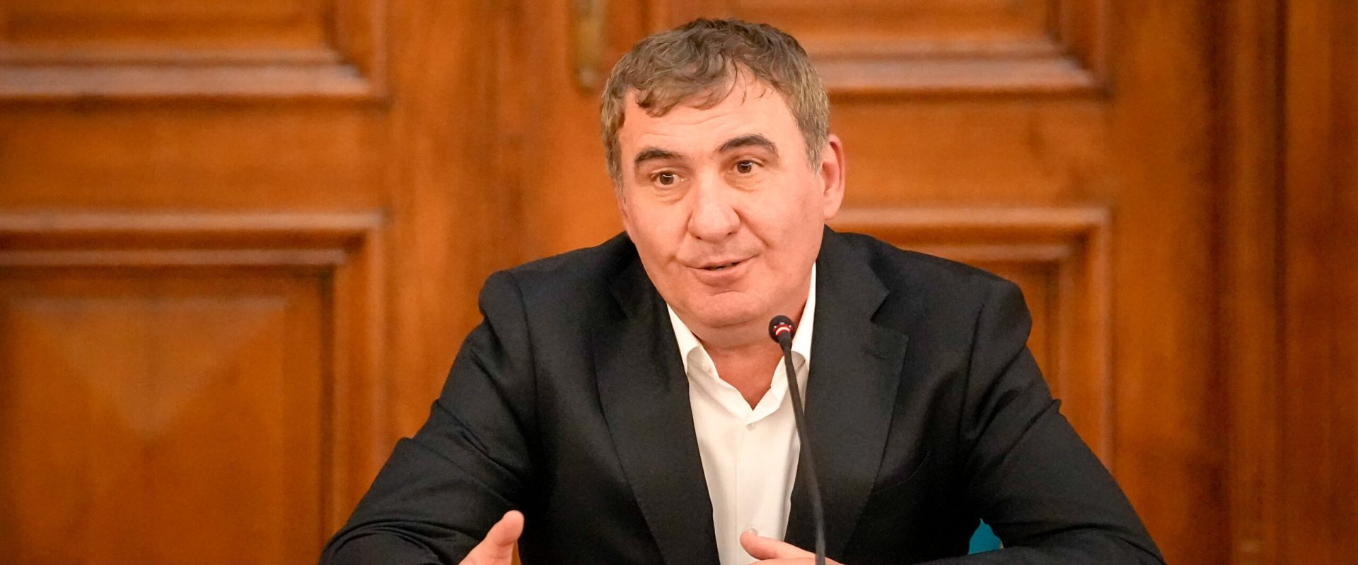 Hagi, următorul selecționer? Regele îl înlocuiește pe Lucescu la Națională